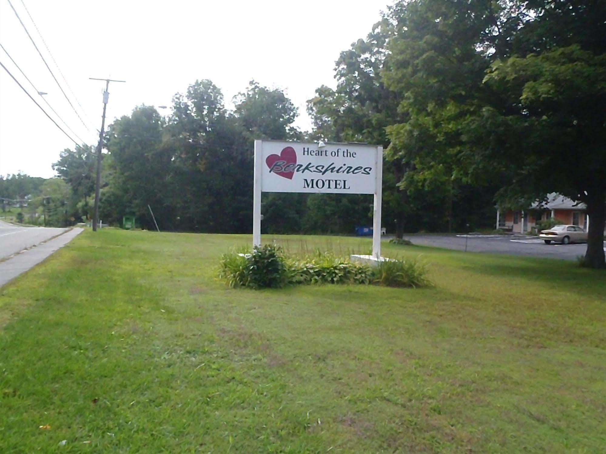 Heart Of The Berkshires Motel Pittsfield Esterno foto