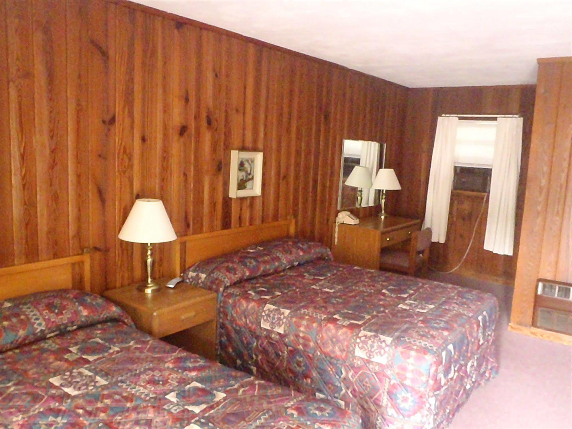 Heart Of The Berkshires Motel Pittsfield Esterno foto