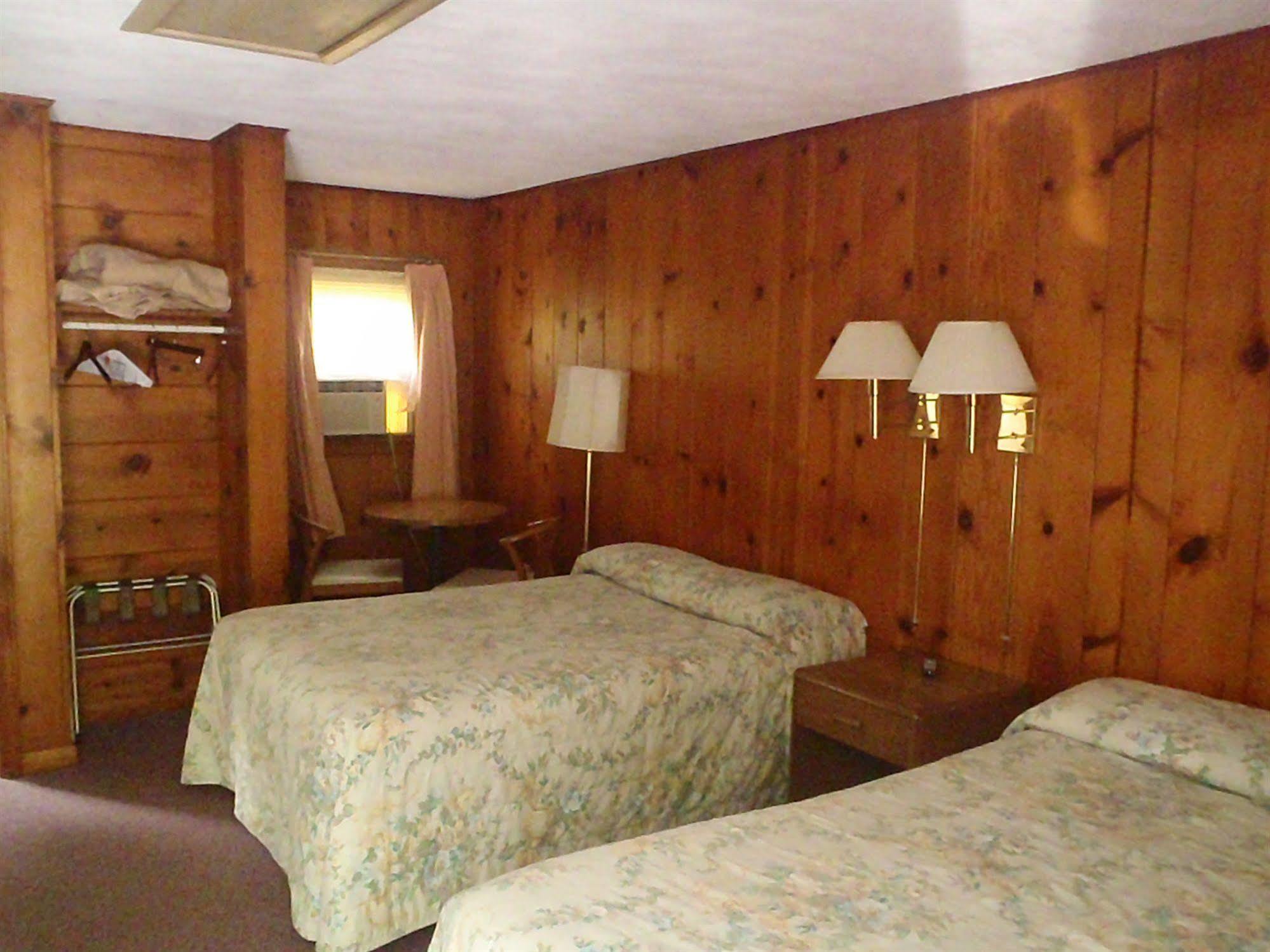 Heart Of The Berkshires Motel Pittsfield Esterno foto