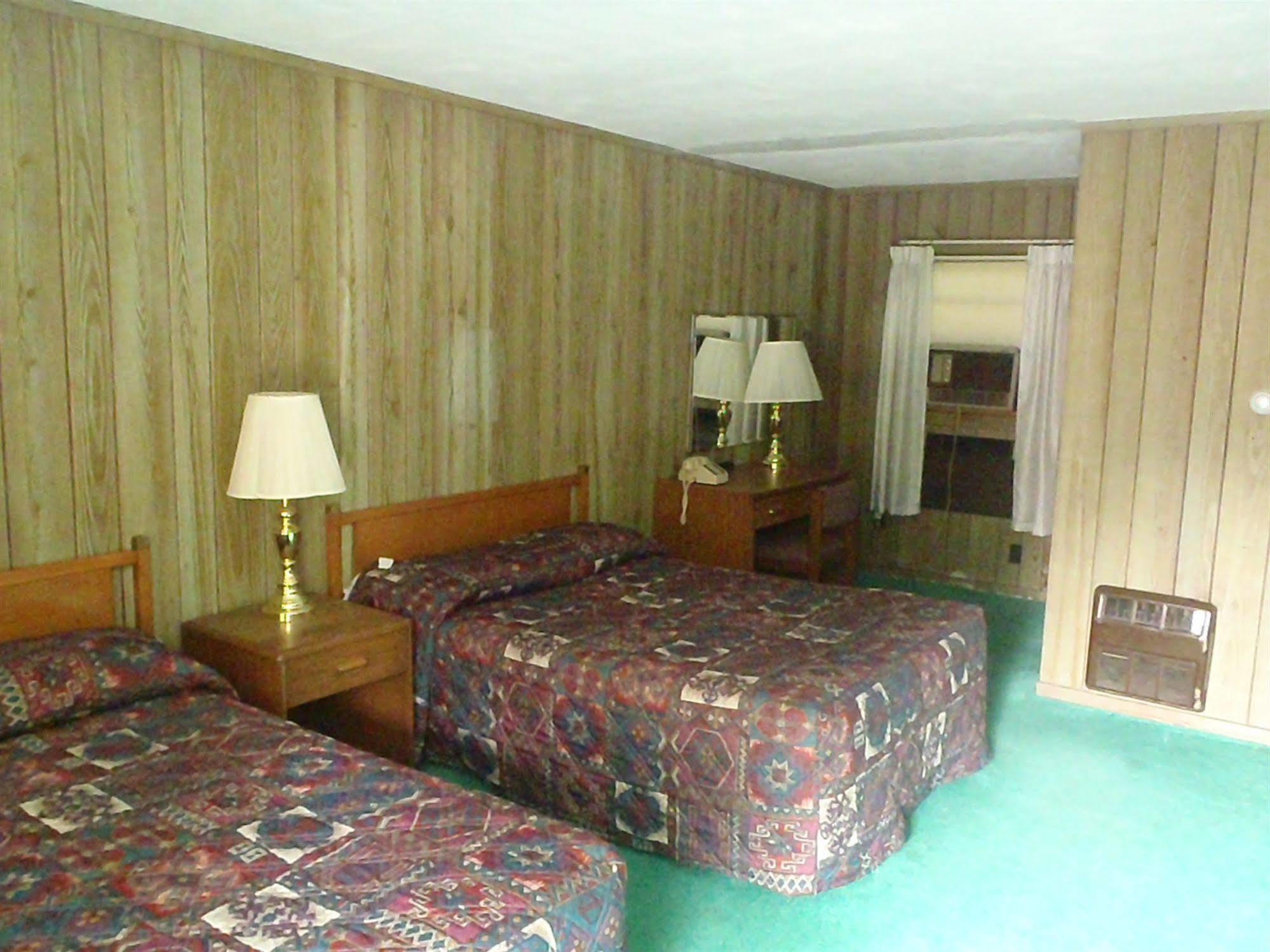 Heart Of The Berkshires Motel Pittsfield Esterno foto